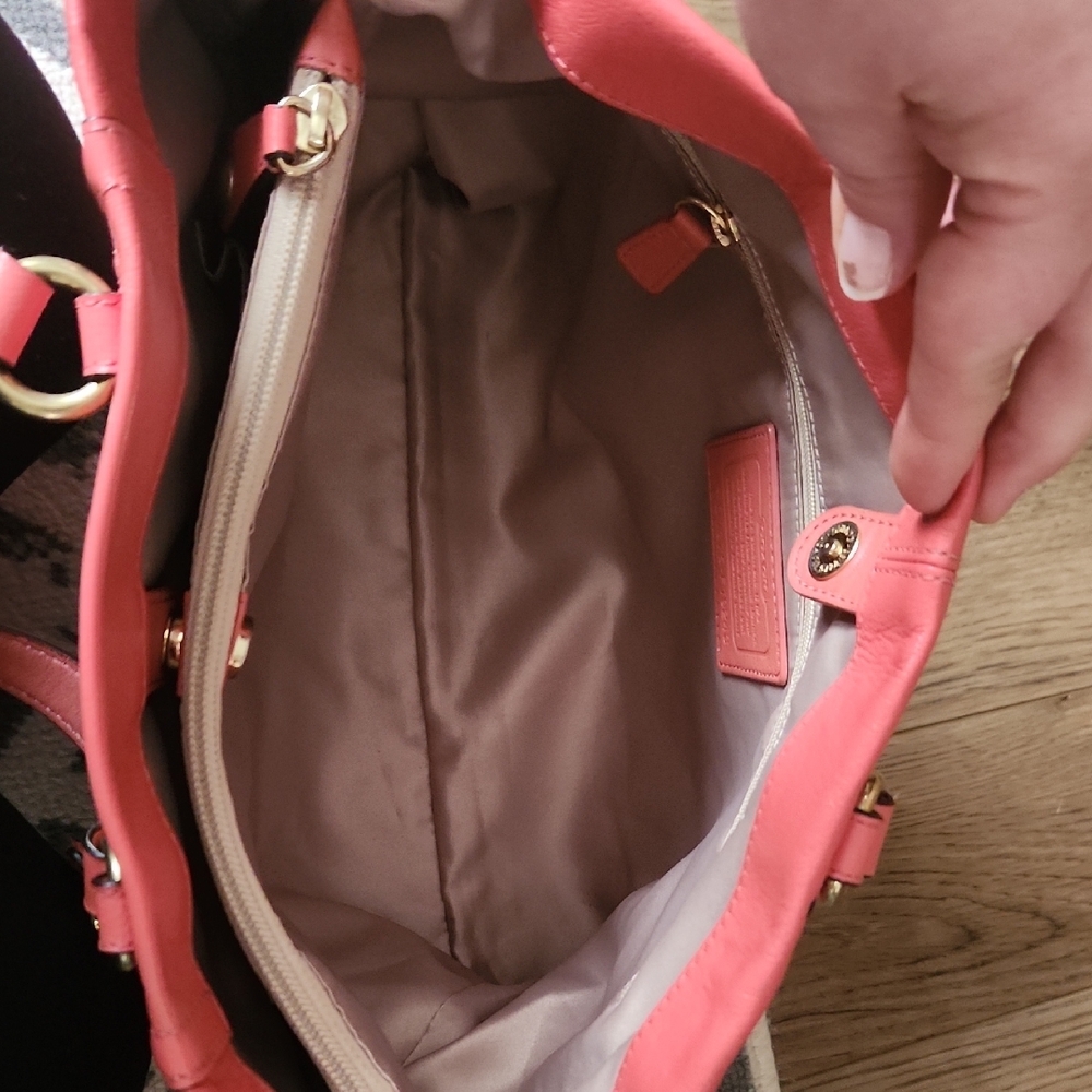 Coach Coral Leather Tote Bag - Picture 7 of 13
